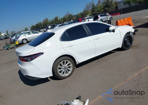 2023 Toyota Camry Le z USA, uszkodzony, nr VIN 4T1C11AK8PU150209